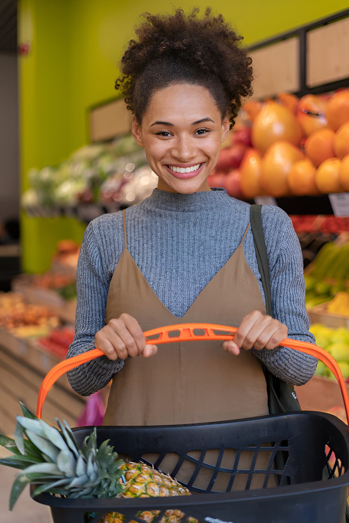 Manna customer shopping for groceries
